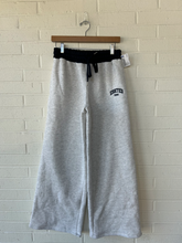 Load image into Gallery viewer, Edikted Pants Size Small
