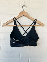 Load image into Gallery viewer, Lulu Lemon Sports Bra Size Medium
