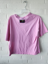Load image into Gallery viewer, Nike Short Sleeve Top Size Extra Small
