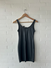 Load image into Gallery viewer, Forever 21 Dress Size Small
