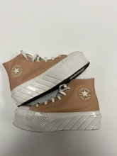 Load image into Gallery viewer, Converse Casual Shoes Womens 8.5
