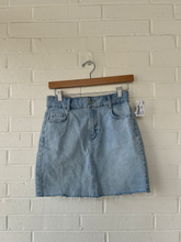 Load image into Gallery viewer, Garage Short Skirt Size Extra Small

