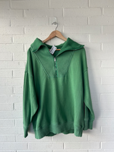 Load image into Gallery viewer, Aerie Sweatshirt Size Medium
