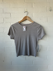 Bdg Short Sleeve Top Size Large