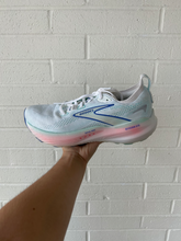 Load image into Gallery viewer, Brooks Womens Athletic Shoes Womens 8.5
