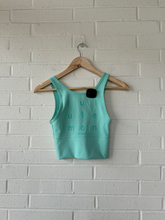 Load image into Gallery viewer, Lulu Lemon Athletic Top Size Medium
