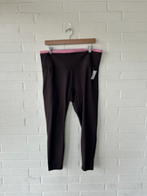 Load image into Gallery viewer, Old Navy Athletic Pants Size Extra Large
