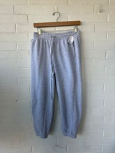 Load image into Gallery viewer, Fabletics Pants Size Small
