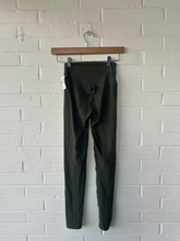 Load image into Gallery viewer, Offline Athletic Pants Size Extra Small
