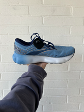 Load image into Gallery viewer, Brooks Womens Athletic Shoes Womens 10
