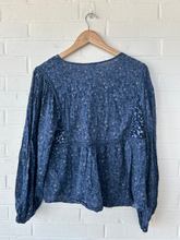 Load image into Gallery viewer, Old Navy Long Sleeve Top Size Large
