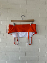 Load image into Gallery viewer, Sports Bra Size Extra Large
