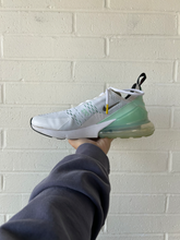 Load image into Gallery viewer, Nike Womens Athletic Shoes Womens 8.5
