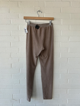Load image into Gallery viewer, Skims Pants Size Medium
