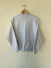 Load image into Gallery viewer, Tna Sweatshirt Size Extra Small
