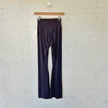 Load image into Gallery viewer, Aerie Athletic Pants Size Medium
