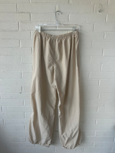 Load image into Gallery viewer, Pants Size Large
