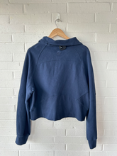 Load image into Gallery viewer, Lululemon Sweatshirt Size Extra Large
