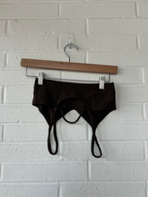 Load image into Gallery viewer, Gym Shark Sports Bra Size Extra Small
