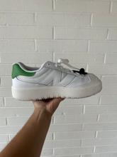 Load image into Gallery viewer, New Balance Casual Shoes Womens 8.5
