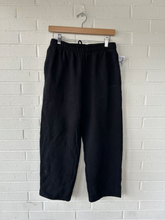 Load image into Gallery viewer, Aritzia Pants Size Small
