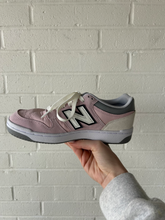 Load image into Gallery viewer, New Balance Casual Shoes Womens 6
