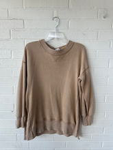 Load image into Gallery viewer, Aerie Sweatshirt Size Extra Small
