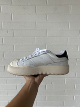 Load image into Gallery viewer, New Balance Casual Shoes Womens 8.5
