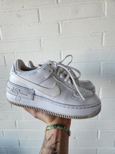 Load image into Gallery viewer, Nike Womens Athletic Shoes Womens 5
