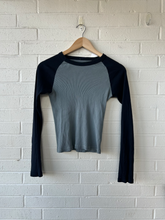 Load image into Gallery viewer, Brandy Melville Long Sleeve Top Size Small
