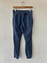 Load image into Gallery viewer, Lulu Lemon Athletic Pants Size Medium
