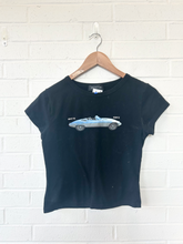 Load image into Gallery viewer, White Fox T-Shirt Size Medium
