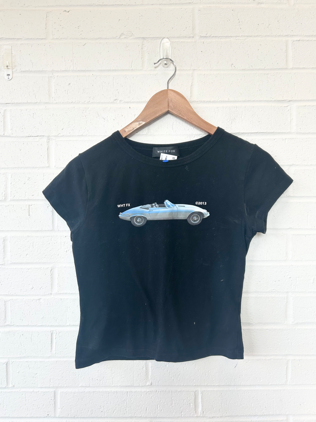 White Fox T-Shirt Size Medium