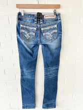 Load image into Gallery viewer, Rock Revival Denim Size 1 (25)
