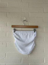 Load image into Gallery viewer, Tank Top Size Medium
