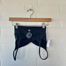 Load image into Gallery viewer, Lulu Lemon Sports Bra Size Small
