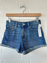 Load image into Gallery viewer, Pac Sun Shorts Size 0

