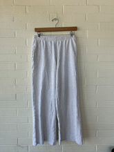 Load image into Gallery viewer, Brandy Melville Pants Size Medium
