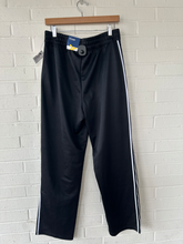 Load image into Gallery viewer, Old Navy Active Athletic Pants Size Large
