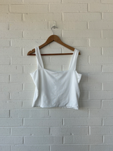 Load image into Gallery viewer, Tank Top Size Extra Large

