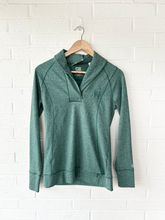 Load image into Gallery viewer, Cutter &amp; Buck Athletic Jacket Size Extra Small
