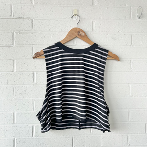Lulu Lemon Athletic Top Size Medium
