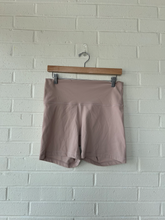Load image into Gallery viewer, Tna Athletic Shorts Size Large
