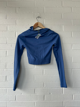 Load image into Gallery viewer, Garage Athletic Top Size Small
