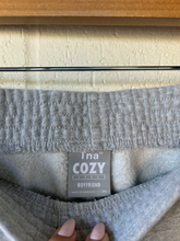 Load image into Gallery viewer, Tna Pants Size Extra Small
