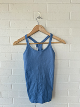 Load image into Gallery viewer, Lululemon Athletic Top Size Small
