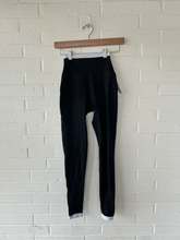 Load image into Gallery viewer, Set Active Athletic Pants Size Extra Small
