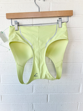 Load image into Gallery viewer, Gym Shark Sports Bra Size Small
