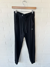 Load image into Gallery viewer, Alo Pants Size Small
