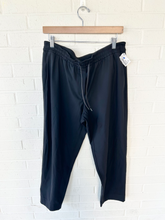 Load image into Gallery viewer, Lulu Lemon Athletic Pants Size Large

